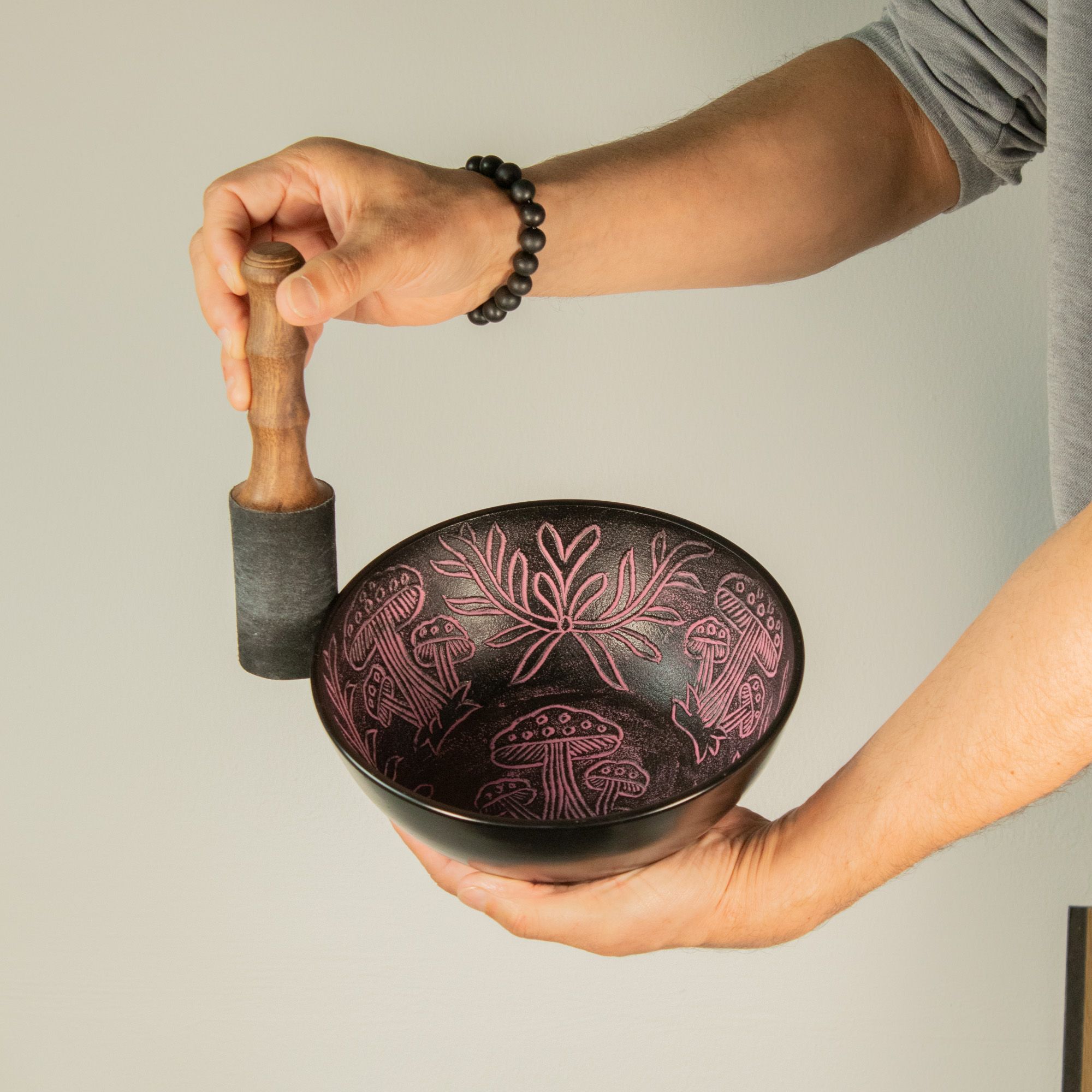 Aluminum Singing Bowl - Magic Mushroom - Pink (20cm) - Image 6