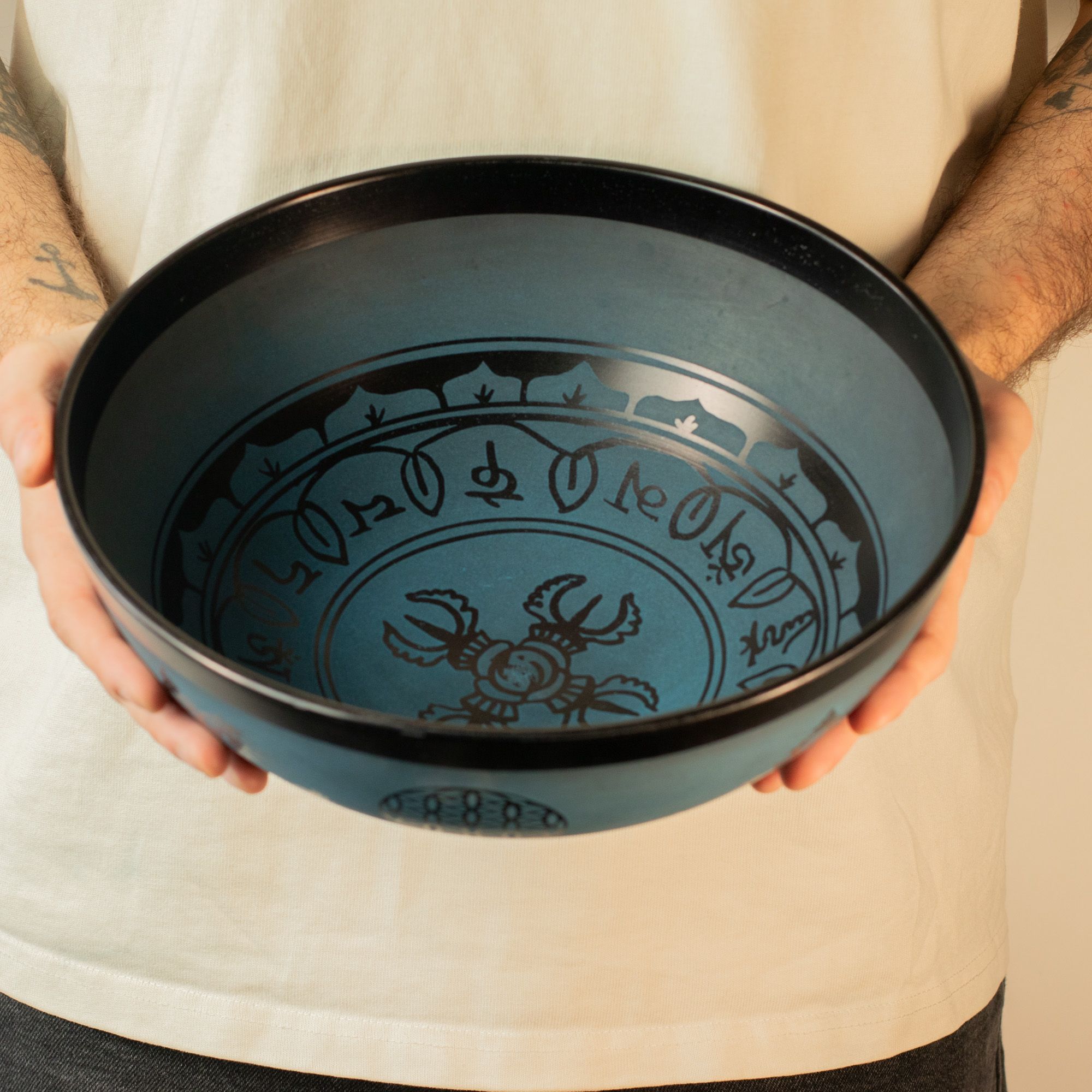 Large Aluminum Singing Bowl - Tibetan Double Dorjy Design - Blue (27cm) - Image 6