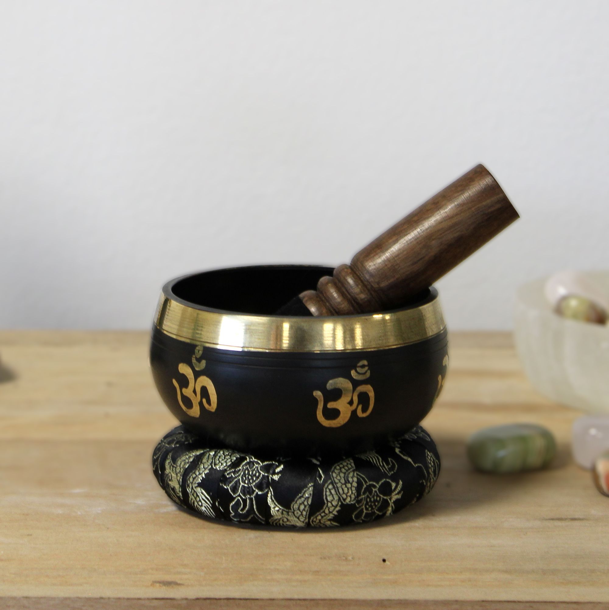 Yoga Om Singing Bowl Set - Image 4